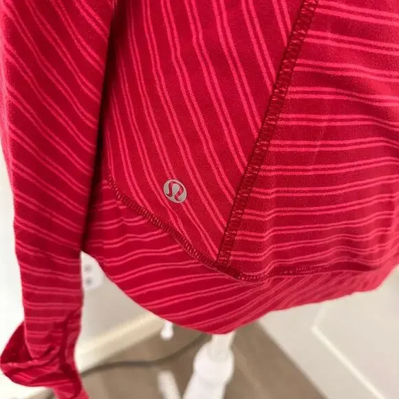 Lululemon Think Fast Pullover cranberry sweatshirt hoodie sweater size 8 - Picture 11 of 12